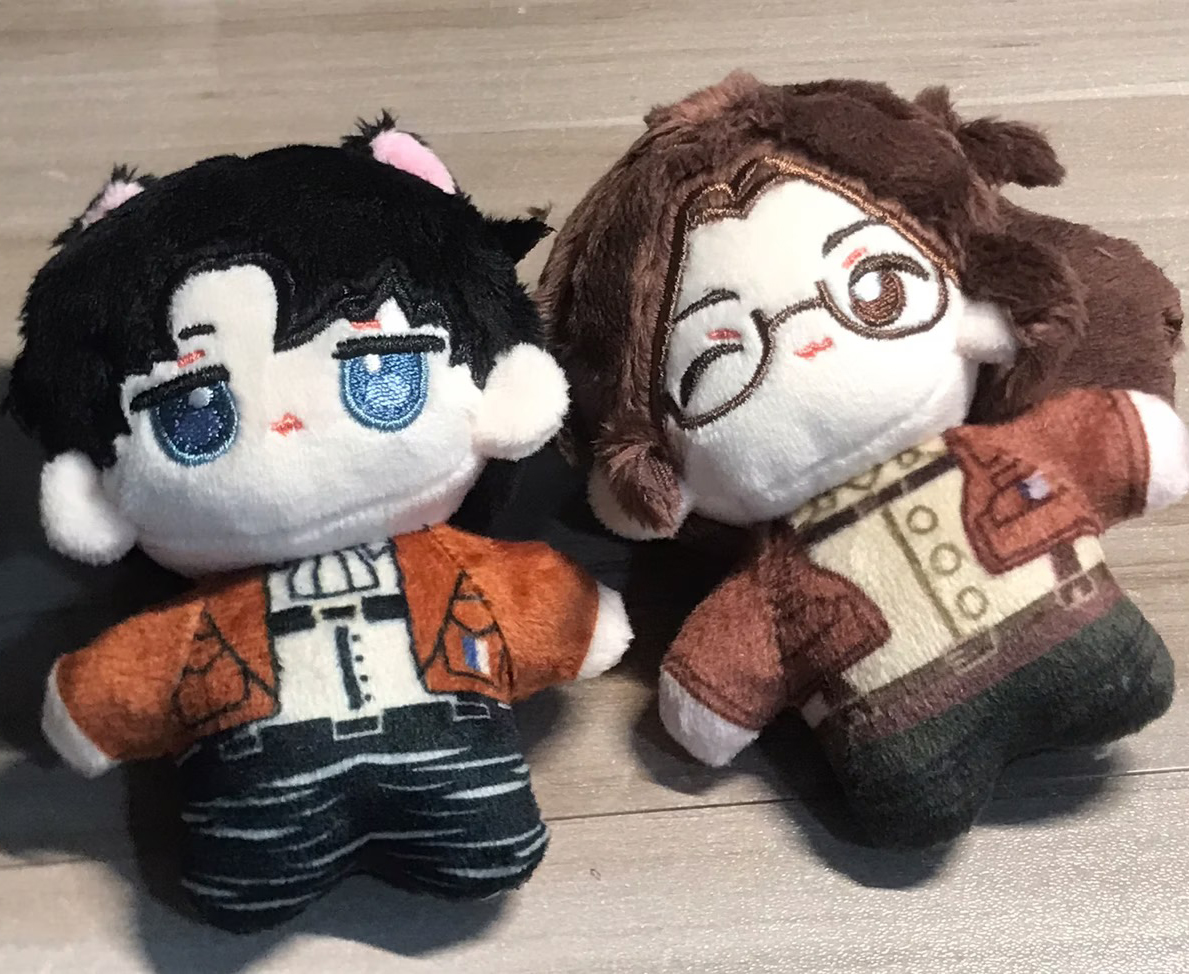 Cosplay Plushie Prop - ตุ๊กตาอนิเมะขนาด 10 ซม. แฮงค์ โซเอ เอเรน